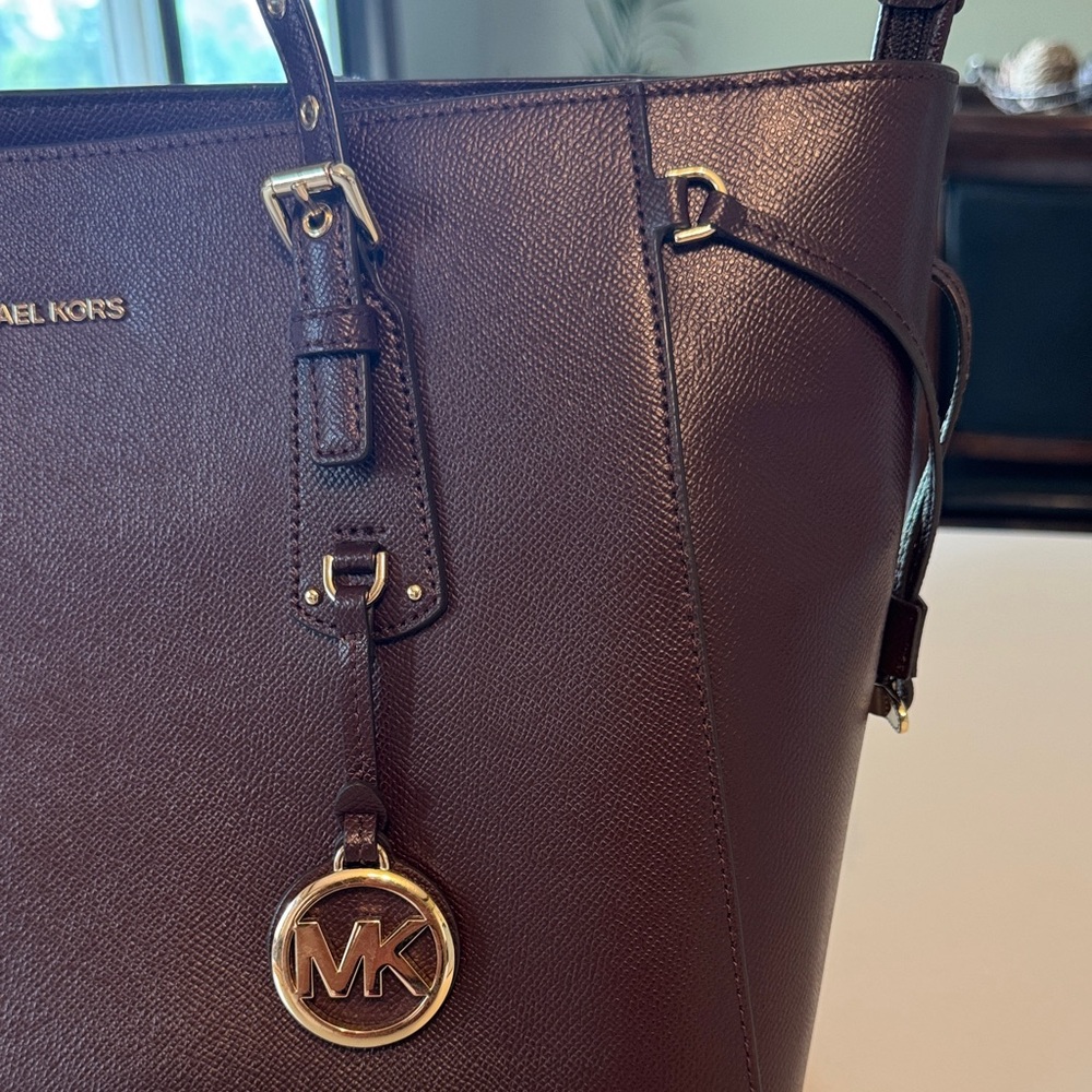 Michael Kors Maroon tote bag - Picture 2 of 7